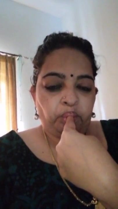 Desi Aunty showing how to suck Dick...