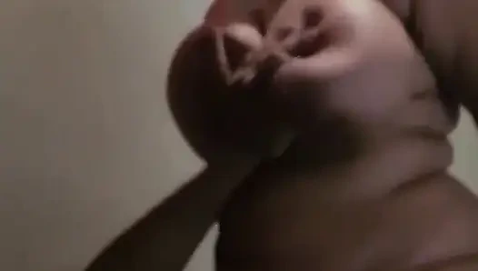 Arkadaşımı ziyaret etmek istedim, sadece annesini orada buldum