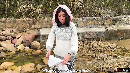 Mütevazı bir köy kızı, büyük bir film için seçmelere katılıyor