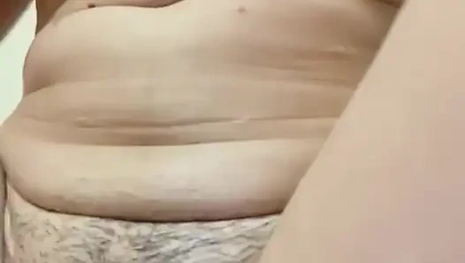 Aku mencari seseorang yang ingin merekam denganku