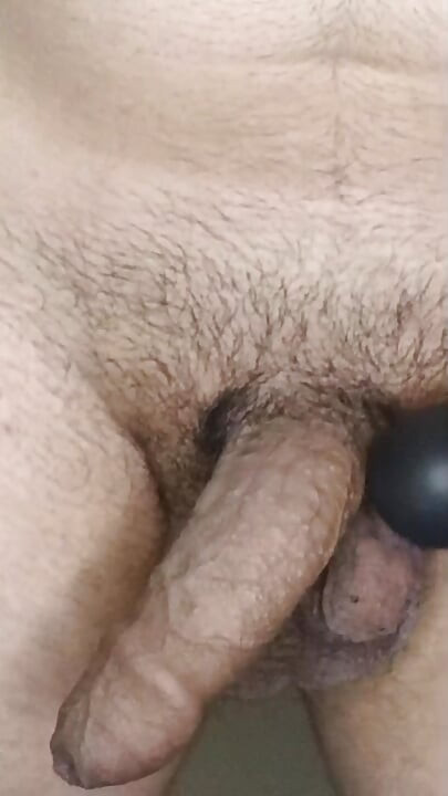 Masterbate on vibrator