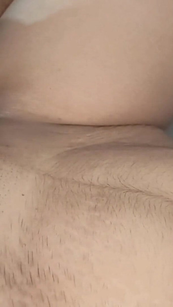 देसी भारतीय लड़कियों गुलाबी चूत चुदाई वीडियो बड़े आकार का बड़ा काला लंड काला लंड घोडी बाना कर चोदा प्रेमिका को । क्लिप 1