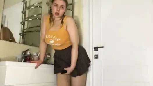 Jucielussie hard masturbating in the bathroom