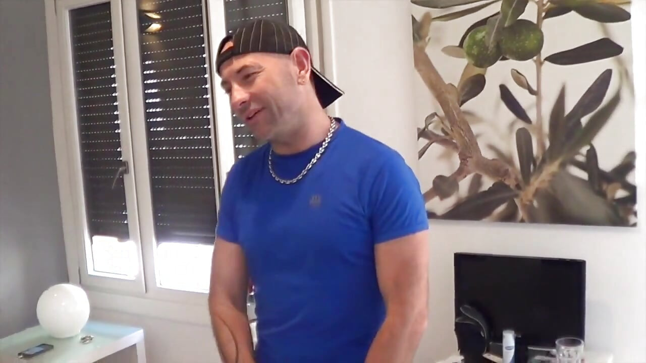 Jess fucked bareback and creampied by Viktor Rom