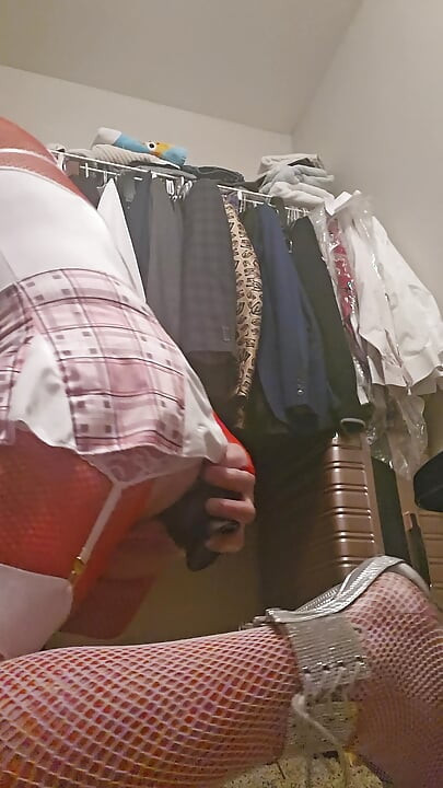 5sissy cross deep throat and fucked in closer