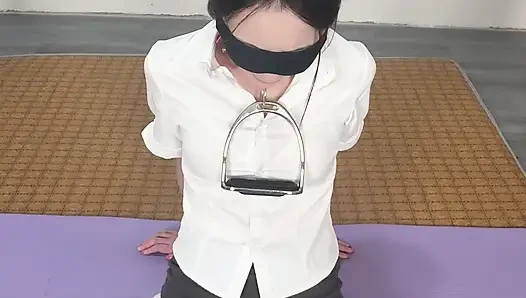 An Office Lady, After Work, Secretly Asks Her Host for a Job Appointment Behind Her Boyfriend's Back