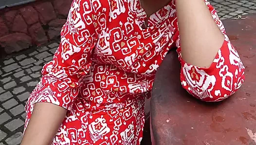 Public pickup Indian girl part 1