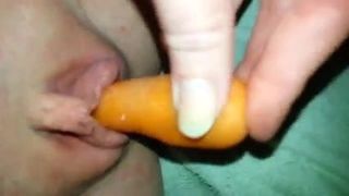 Gửi cho tôi một củ cà rốt chết tiệt