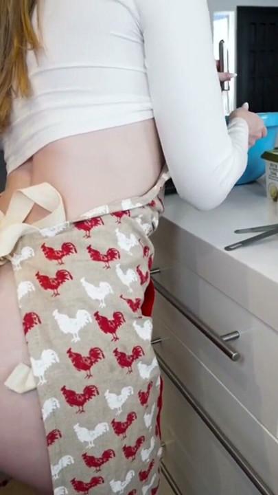Stepson Fucks His Beautiful Stepmother During A Digital Interview For A Cooking Show - UsePOV | Clip 2