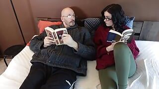 Чтение книг и трах задницы
