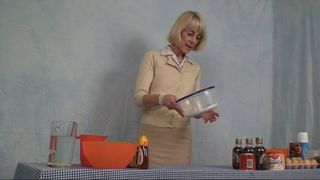 Hazel prepares a very sexy small kitchen recipe