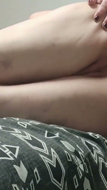 Quente latina milf dona de casa recebe todos os seus buracos fodidos - gozada interna anal | Clipe 1