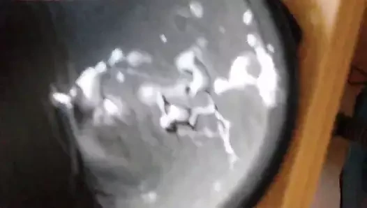 Tossertim eşinin sutyenine masturbasyon yapıyor