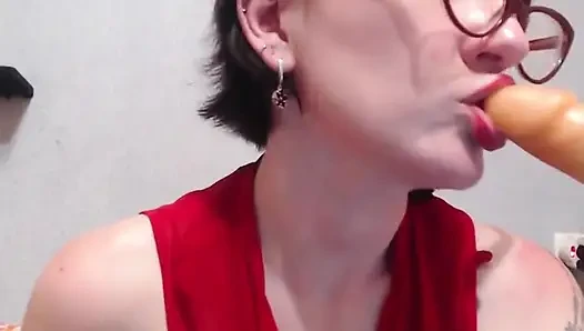 Senin için yakın çekim şehvetli oral seks