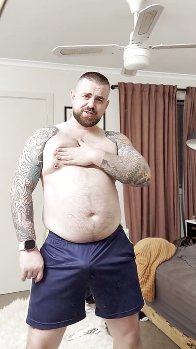 Chubby Bear Plays with His Cock and Belly