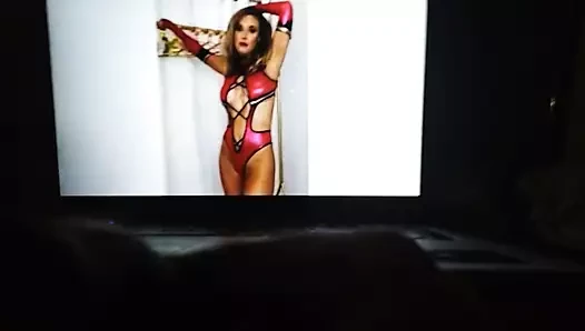 Lana veya cj perry boşalmak haraç playboy kostüm