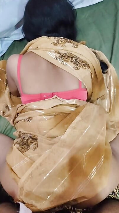 Sexy Big Ass Indian Aunty Doggy style Fucking