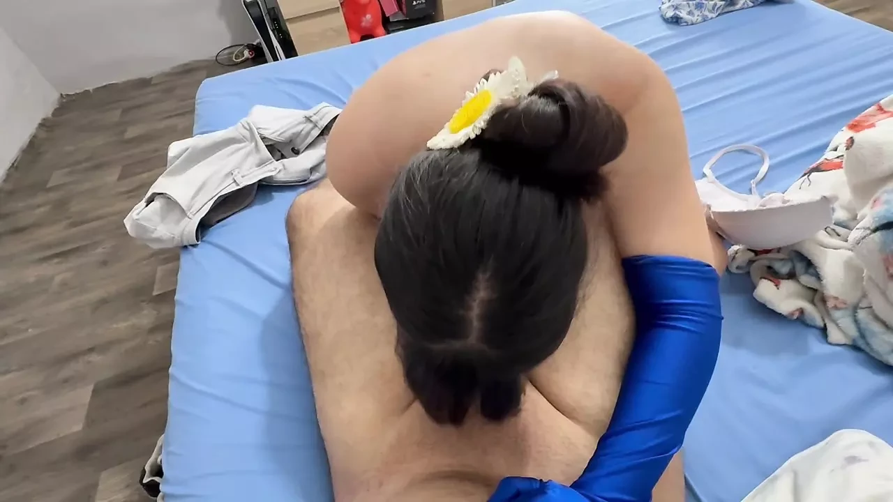 I get a handjob and blowjob from my Indian stepsister in blue gloves