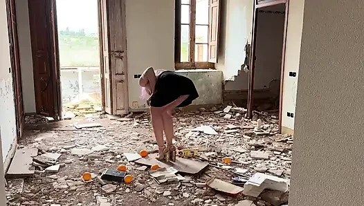 Unter absätzen zerquetscht