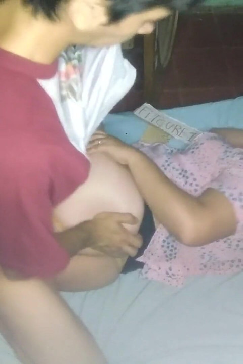 Fodendo lado antes de ir para a pista de boliche com minha namorada, muito rica