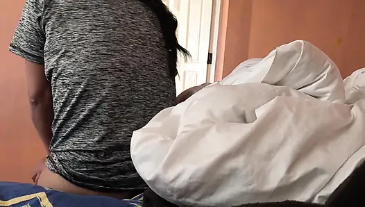 Komşunun Hıristiyan karısını sikiyor, artık kiliseye gitmek istemiyor