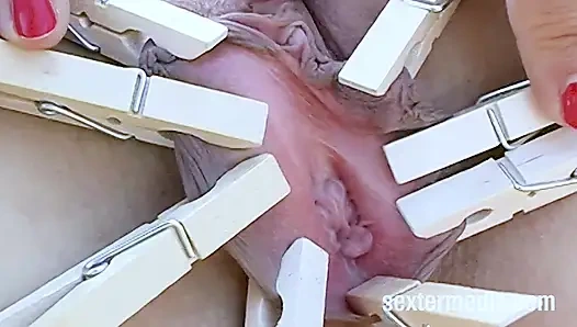 Пышная красотка любит секс на улице