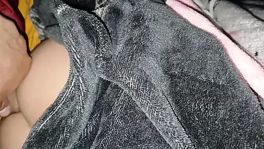 Gökyüzünde milyonlarca yıldız var ama gülümsediğinde hiçbiri senin gibi parlamiyor