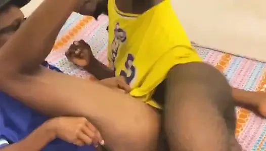 Meine Damals Spielkameradin Spielt Heute Mit Meinem Schwanz