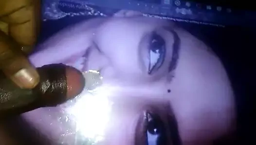 Yeni yıl boşalmak ve tükürmek haraç için reba monica john