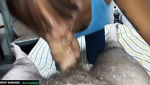 Cewek semok latina meksiko lagi asik nyepong kontolku sampai kering