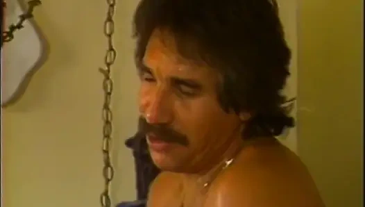 Grup Seks - Genç Azgın Esmer Için Beyaz Ve Siyah 3 Büyük Yarakla Üçlü Penetrasyon