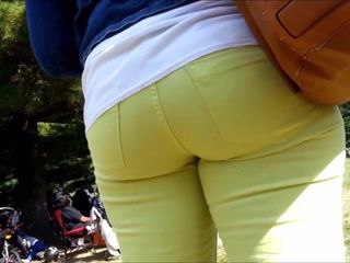 PHAT ASS IN YELLOW