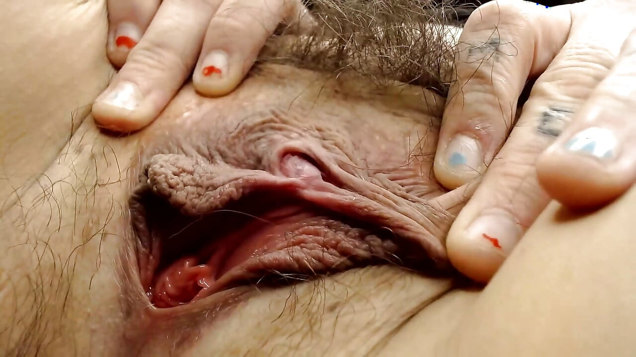 Big Sexy Pussy Lips Playing Huge Labia Closeup