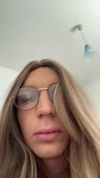 Moi 3