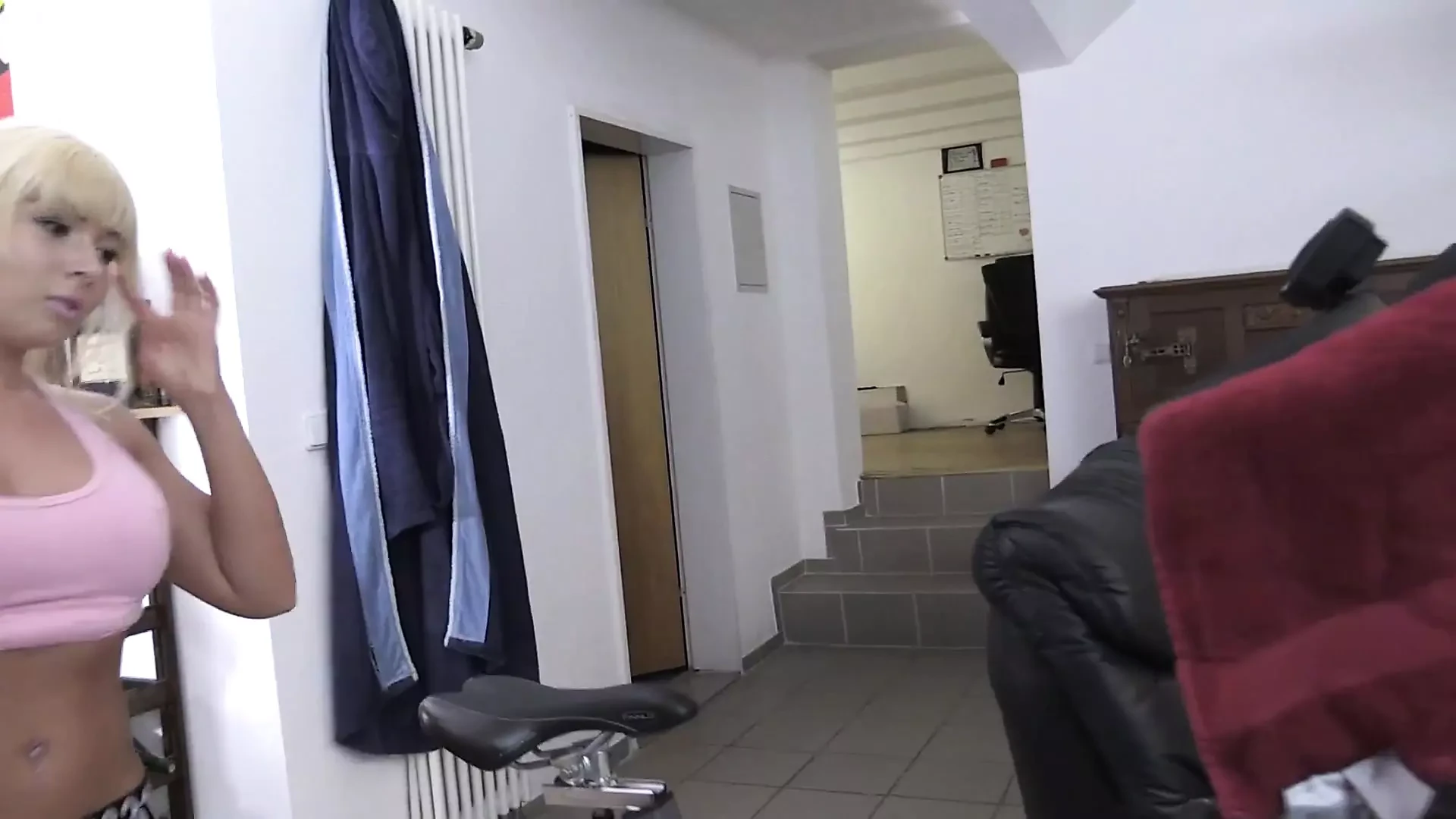 Blondi, moje 1. sex video fitness-anděl