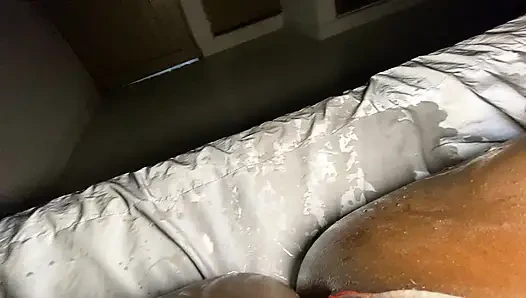 Enak banget rasanya muncrat sebelum tidur