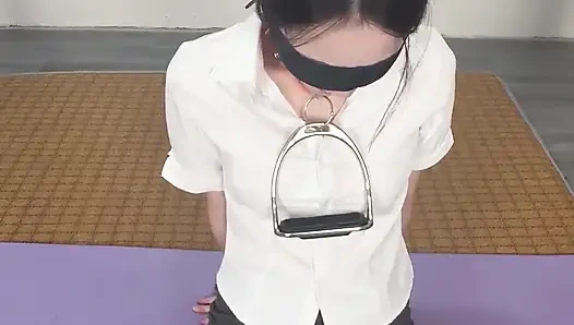 An Office Lady, After Work, Secretly Asks Her Host for a Job Appointment Behind Her Boyfriend's Back