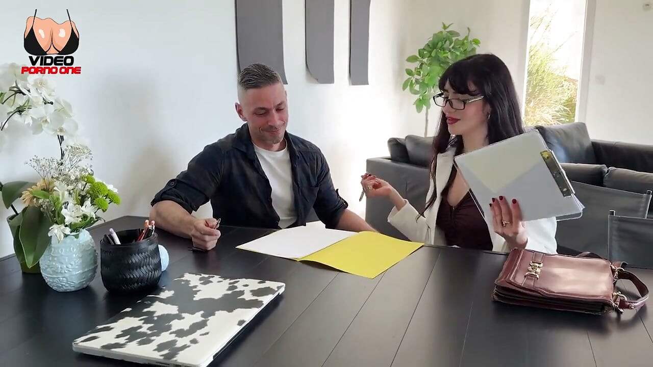 My Teacher Is Irresistible, I Fuck Her on the Table During the Lesson!