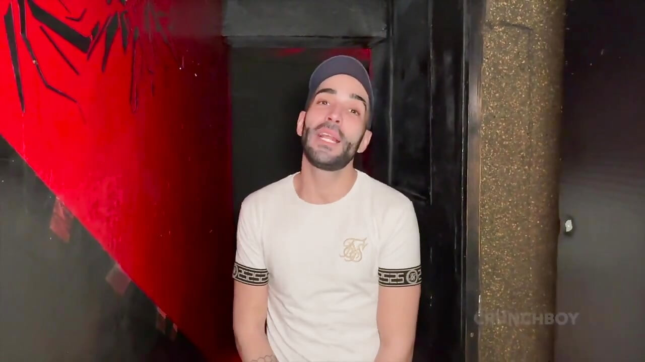 John Brachalli usato crudo da Andrew X