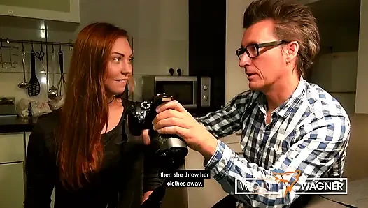 Teeny Morgan Rodriguez yaşlı bir adam tarafından sikiliyor!