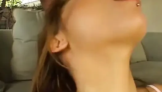 Jessica Rizzo produksi Buchi esauriti per cazzi di calore