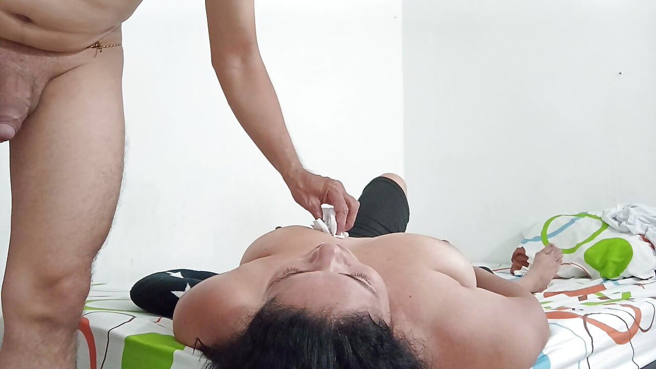 Horny Girlfriend Deepthroat Sucker Expert