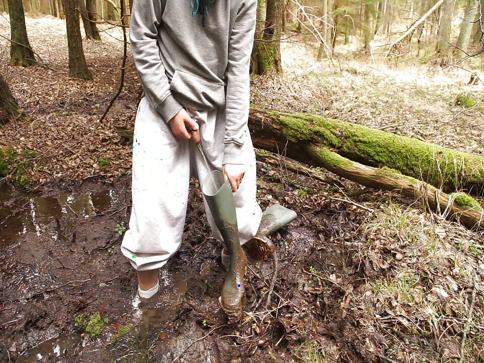 sweatpants wank in forest 2