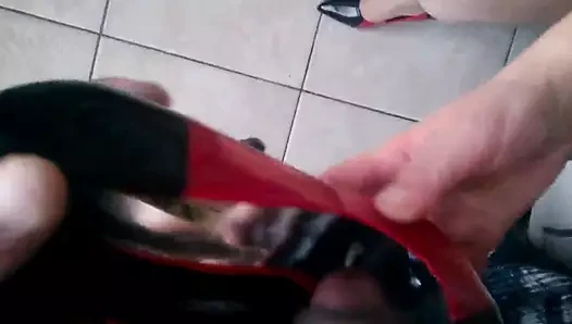 Ayakkabımı besle