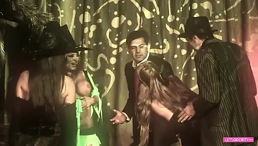 Kirli cadılarla grup seks ve çifte sikiş