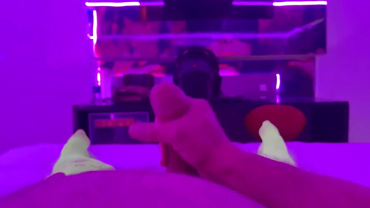 Jerking and Shooting a Nice Load
