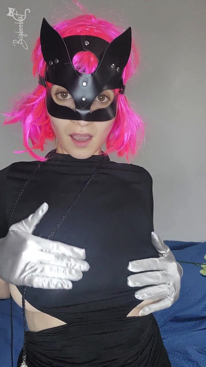 גלו את העונג שלי עם מסכת החתלתולים והציצים הגדולים שלי