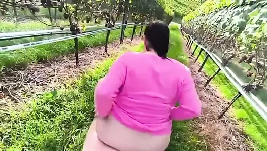 Fierce fuck in the vineyards