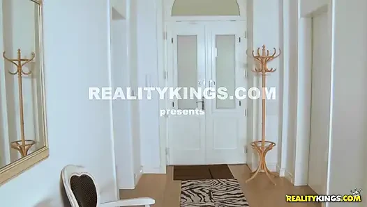 Reality Kings - Lovenia Lux обожает анал