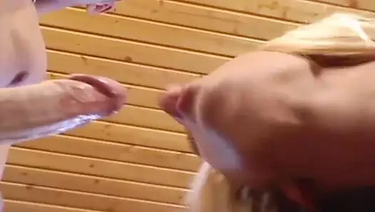 Her iki delik de takılı